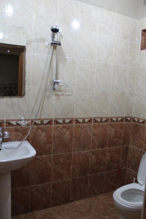 Princ Plaza Hotel Ереван Стая снимка
