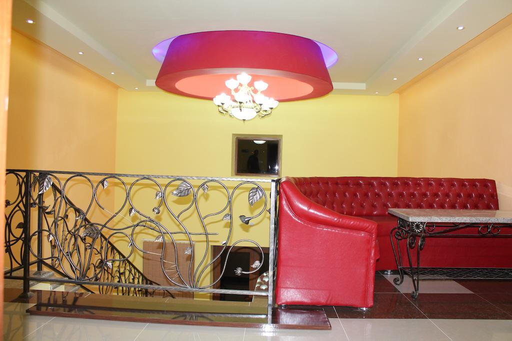 Princ Plaza Hotel Ереван Стая снимка